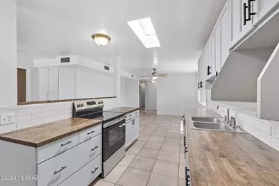 7811 E Clarence Place, Tucson, AZ 85715 - Photo 5