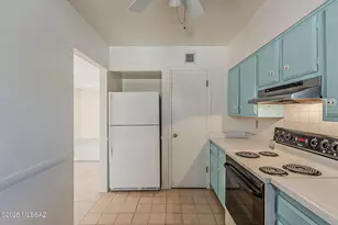 316 S Abrego Dr, Green Valley, AZ 85614 - Photo 15