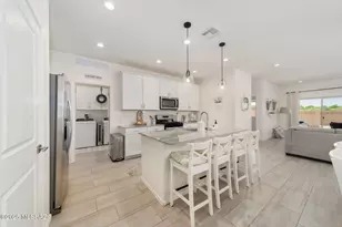 385 N Spring Flower Dr, Tucson, AZ 85748 - Photo 13