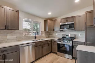 1220 W Fresno St, Tucson, AZ 85745 - Photo 1