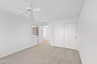 1755 N VÃ­a Cananea, Green Valley, AZ 85614 - Photo 17