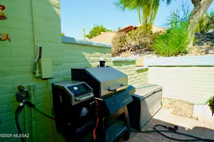 1360 W Camino Alicante, Green Valley, AZ 85622 - Photo 27