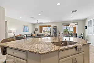 7631 W Laurel Ln, Marana, AZ 85658 - Photo 9