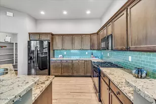 5661 W Triangle X Pl, Tucson, AZ 85713 - Photo 5