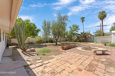 707 N Benton Avenue, Tucson, AZ 85711 - Photo 25