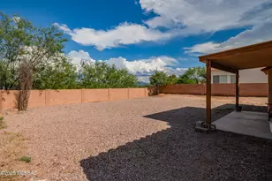 403 Via Capri, Rio Rico, AZ 85648 - Photo 35