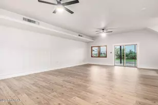 8943 S Emerald Ln, Hereford, AZ 85615 - Photo 3