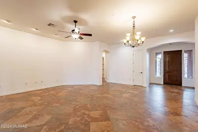 851 E Florida Saddle Court, Green Valley, AZ 85614 - Photo 15