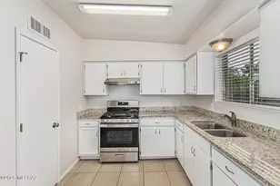 2037 E 18th St, Tucson, AZ 85719 - Photo 11