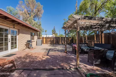933 E Mesquite Drive, Tucson, AZ 85719 - Photo 21