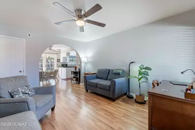 933 E Mesquite Drive, Tucson, AZ 85719 - Photo 7