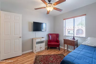 933 E Mesquite Drive, Tucson, AZ 85719 - Photo 13