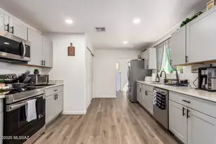 2822 N Tyndall Ave, Tucson, AZ 85719 - Photo 9