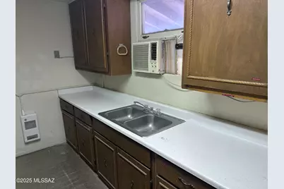860 W 4th Street, Benson, AZ 85602 - Photo 17