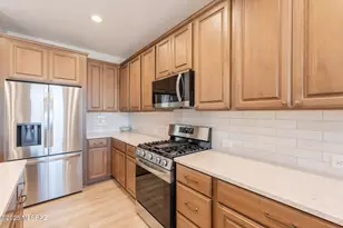 1820 N Banneker Ln, Green Valley, AZ 85614 - Photo 11