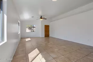 9562 E Shiloh St, Tucson, AZ 85748 - Photo 11