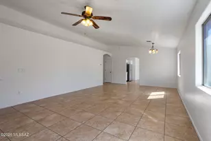 9562 E Shiloh St, Tucson, AZ 85748 - Photo 9