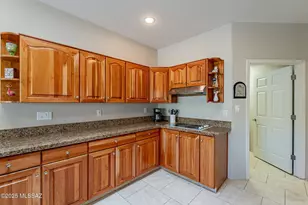 10644 N Laughing Coyote Way, Oro Valley, AZ 85737 - Photo 11