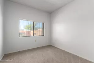 1721 W Dalehaven Cir, Tucson, AZ 85704 - Photo 17
