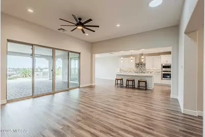 2333 E Copper Valley Way, Green Valley, AZ 85614 - Photo 7