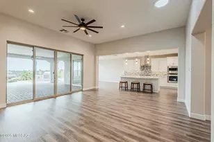 2333 E Copper Vly Wy, Green Valley, AZ 85614 - Photo 7