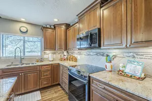 1037 La Vista Ct, Rio Rico, AZ 85648 - Photo 13