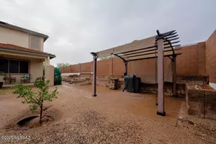 10242 E Placita De Dos Pesos, Tucson, AZ 85730 - Photo 17