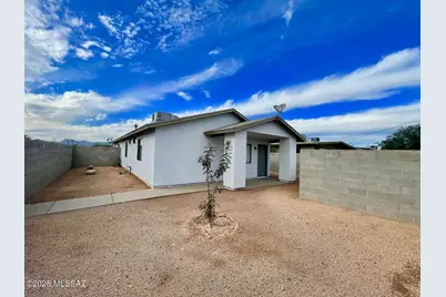 1701 N 6th Avenue, Tucson, AZ 85705 - Photo 1