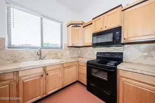 7411 E Poinciana Pl, Tucson, AZ 85730 - Photo 11