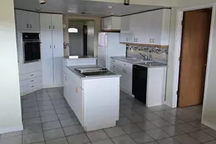 734 S Hermosa Dr, Benson, AZ 85602 - Photo 7