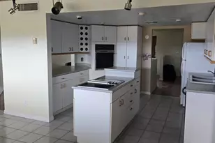 734 S Hermosa Dr, Benson, AZ 85602 - Photo 9