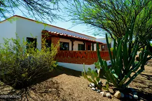 401 W Esperanza Blvd, Green Valley, AZ 85614 - Photo 1