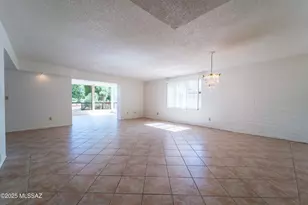 432 E Los Rincones, Green Valley, AZ 85614 - Photo 9