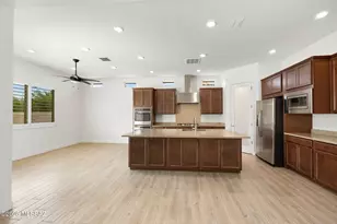 733 W Champions Run Way, Oro Valley, AZ 85755 - Photo 9