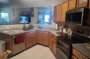 1925 S Mcconnell Dr, Tucson, AZ 85710 - Photo 13