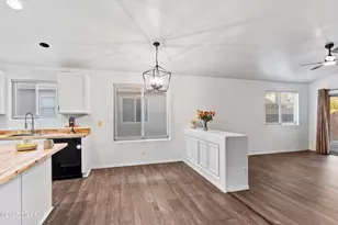 8806 E Mountain Spring Dr, Tucson, AZ 85747 - Photo 11