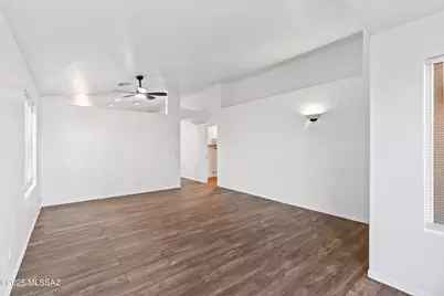 8806 E Mountain Spring Drive, Tucson, AZ 85747 - Photo 5