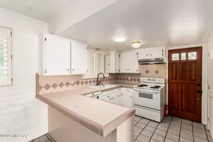 1910 W Calle Pacifica, Tucson, AZ 85745 - Photo 9