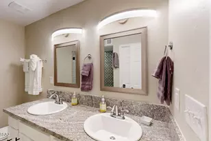 1620 N Wilmot Rd, Tucson, AZ 85712 - Photo 15