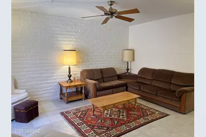 243 N Calle Del Diablo, Green Valley, AZ 85614 - Photo 3