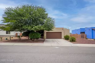 1096 Vista De Los Alamos, Rio Rico, AZ 85648 - Photo 3