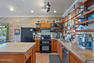 3021 N Gaia Pl, Tucson, AZ 85745 - Photo 9