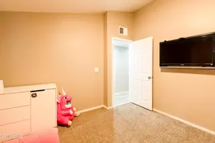 1342 W Schafer Dr, Tucson, AZ 85705 - Photo 19