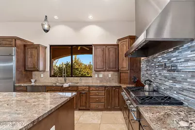 260 N Resort Hills Place, Tucson, AZ 85745 - Photo 11