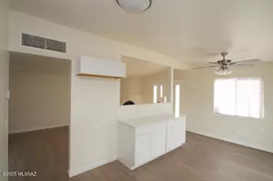 206 W Blacklidge Dr, Tucson, AZ 85705 - Photo 9