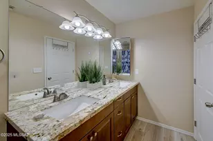 10527 N Camino Rosas Nuevas, Oro Valley, AZ 85737 - Photo 17