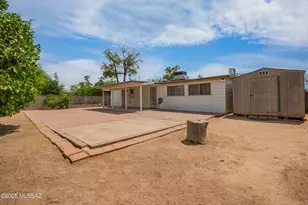 5731 E Helen St, Tucson, AZ 85712 - Photo 9
