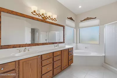 1858 W VÃ­a Del Recodo, Green Valley, AZ 85622 - Photo 21