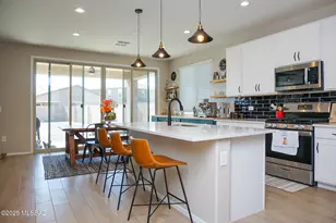 10587 W Chadwick Dr, Marana, AZ 85653 - Photo 11