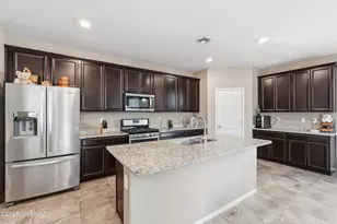 9593 S Trapper Ridge Dr, Tucson, AZ 85747 - Photo 15